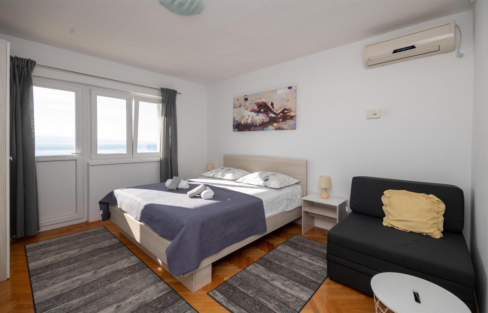Apartments Ivan - With Parking Omiš Esterno foto