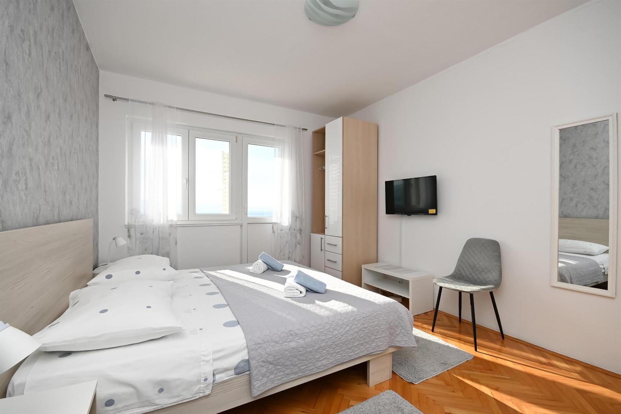 Apartments Ivan - With Parking Omiš Esterno foto