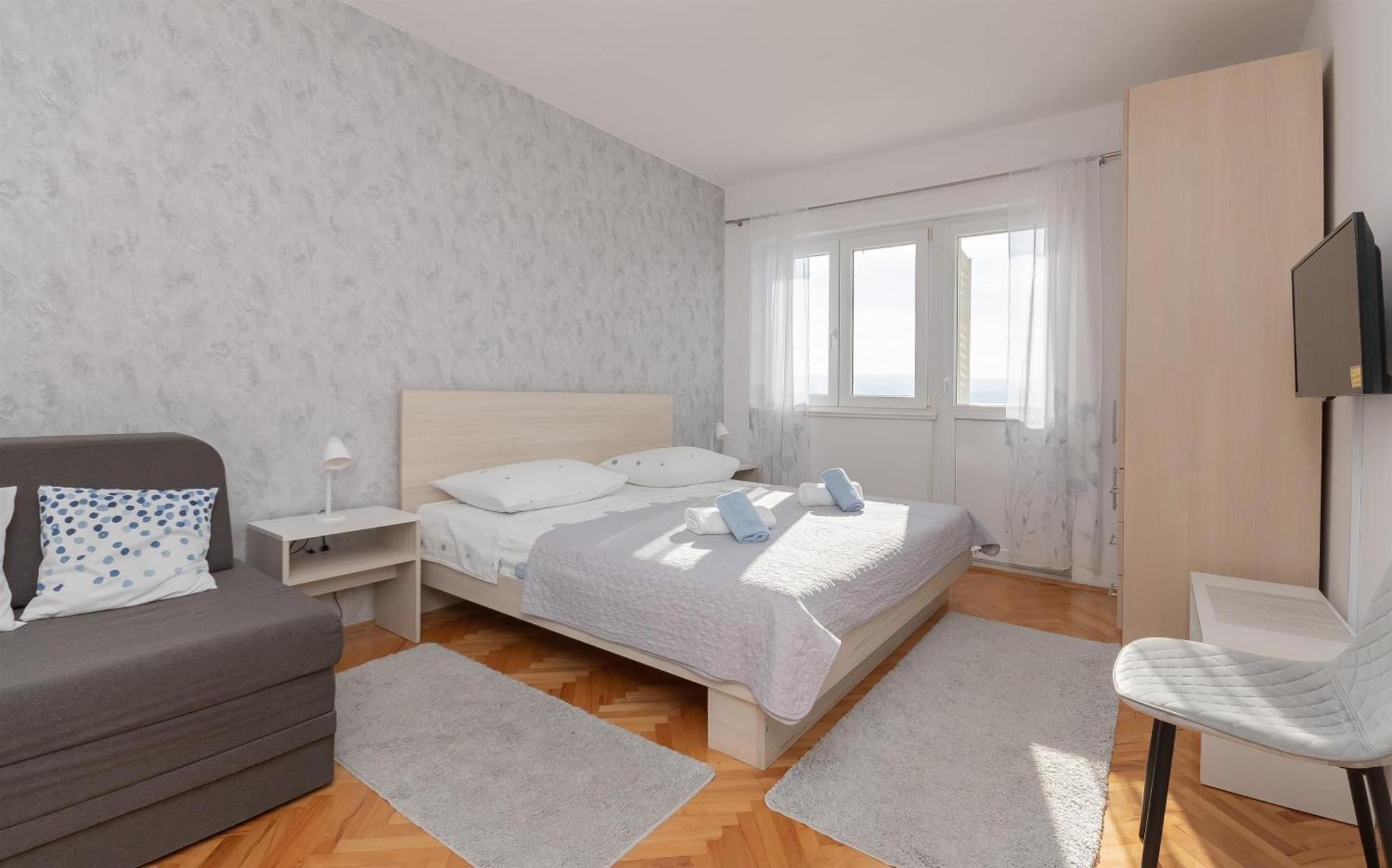 Apartments Ivan - With Parking Omiš Esterno foto