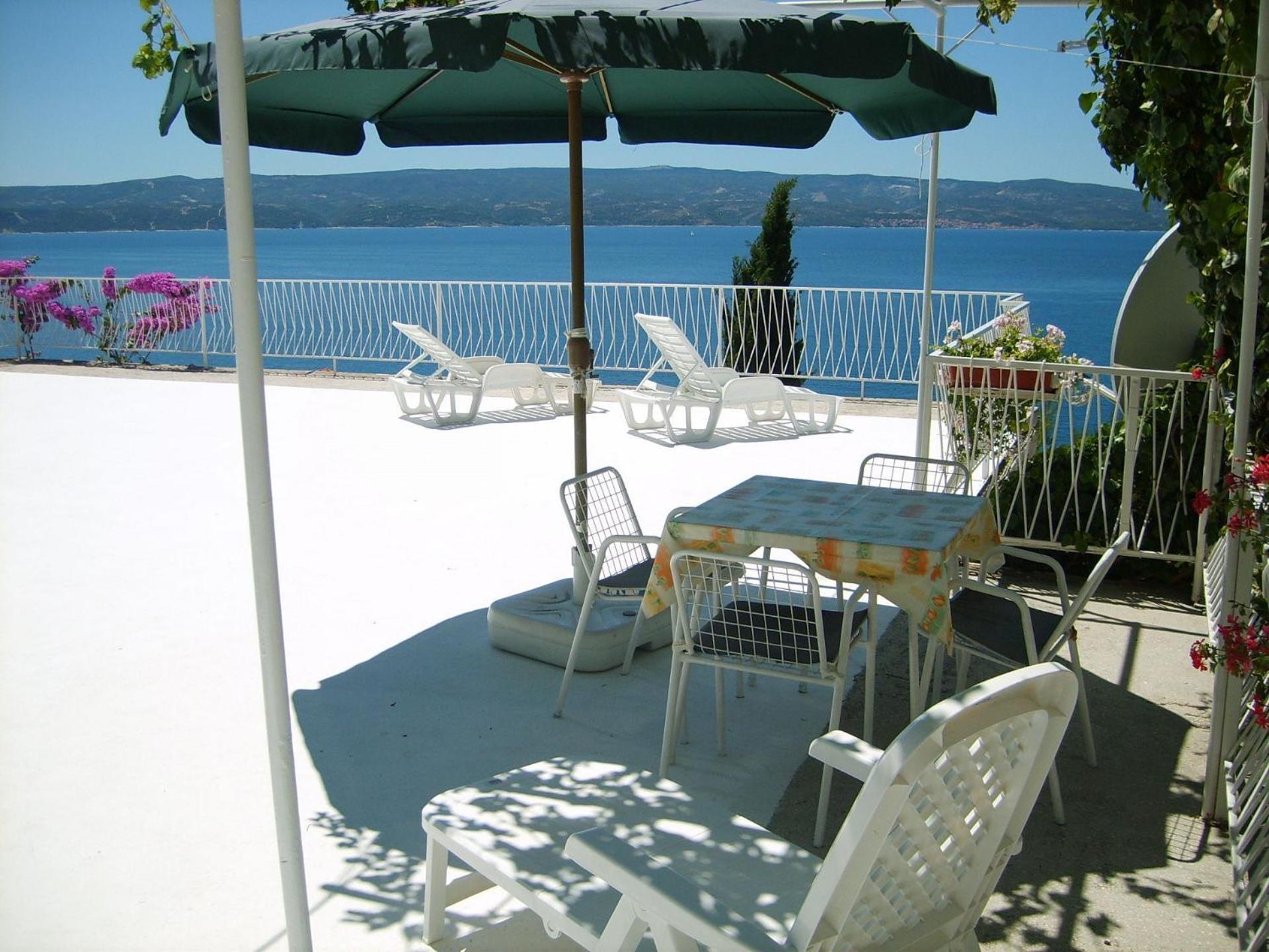 Apartments Ivan - With Parking Omiš Esterno foto